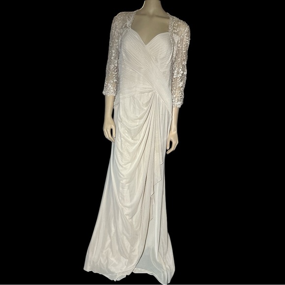 Montage by Mon Cheri Criss Cross Ruched Lace Evening Gown size 14 - Picture 5 of 10